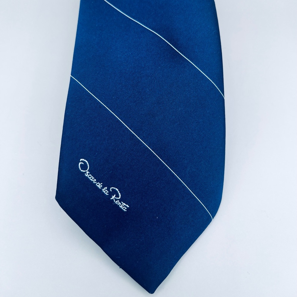 Vtg Oscar de la Renta tie
